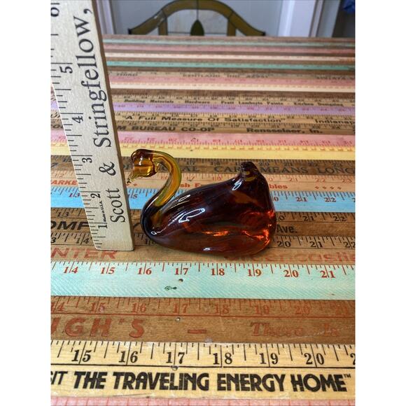 Vintage Pilgrim Hand Blown Glass Amber Swan Bird Colored Art Amber Paper Weight - Picture 14 of 15